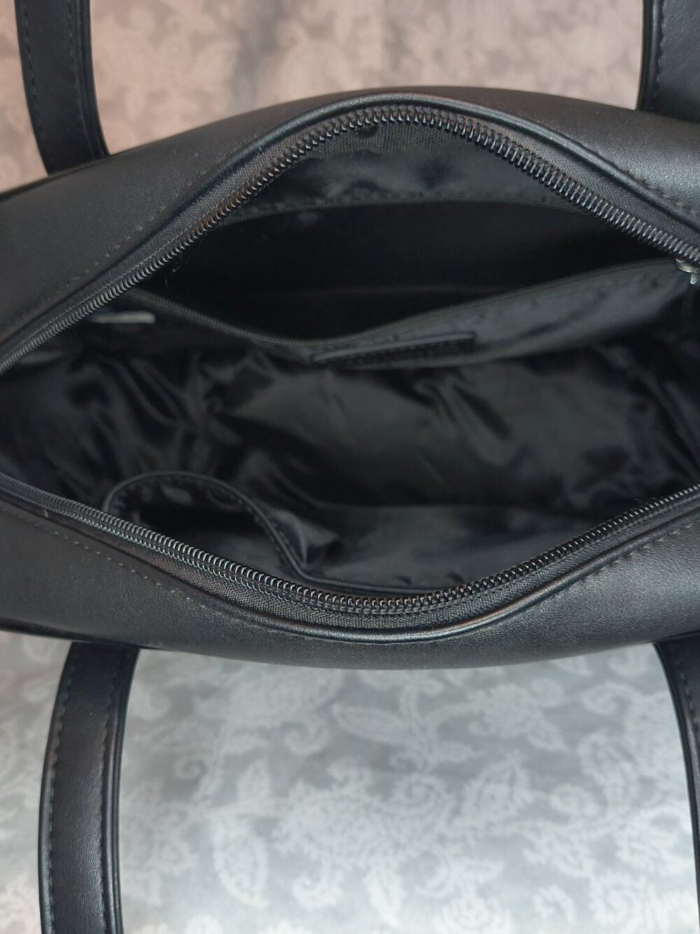 Black Sourpuss Oh the Horror Bowler handbag 10 x 11" with feet - Picture 7 of 14